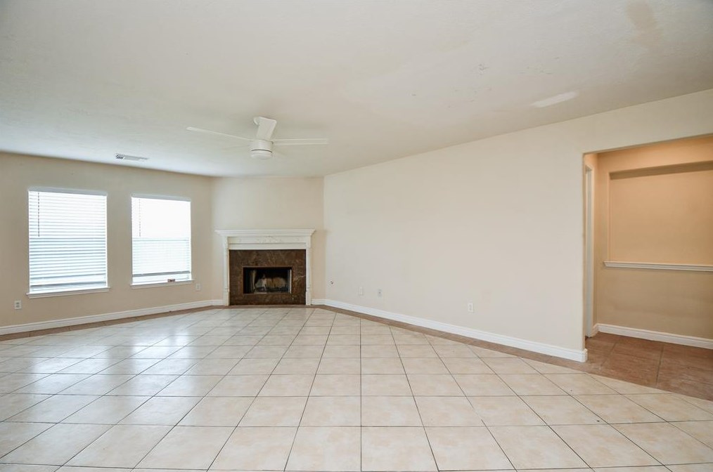 6626 Barker Bnd Ln, Katy TX  77449-0118 exterior