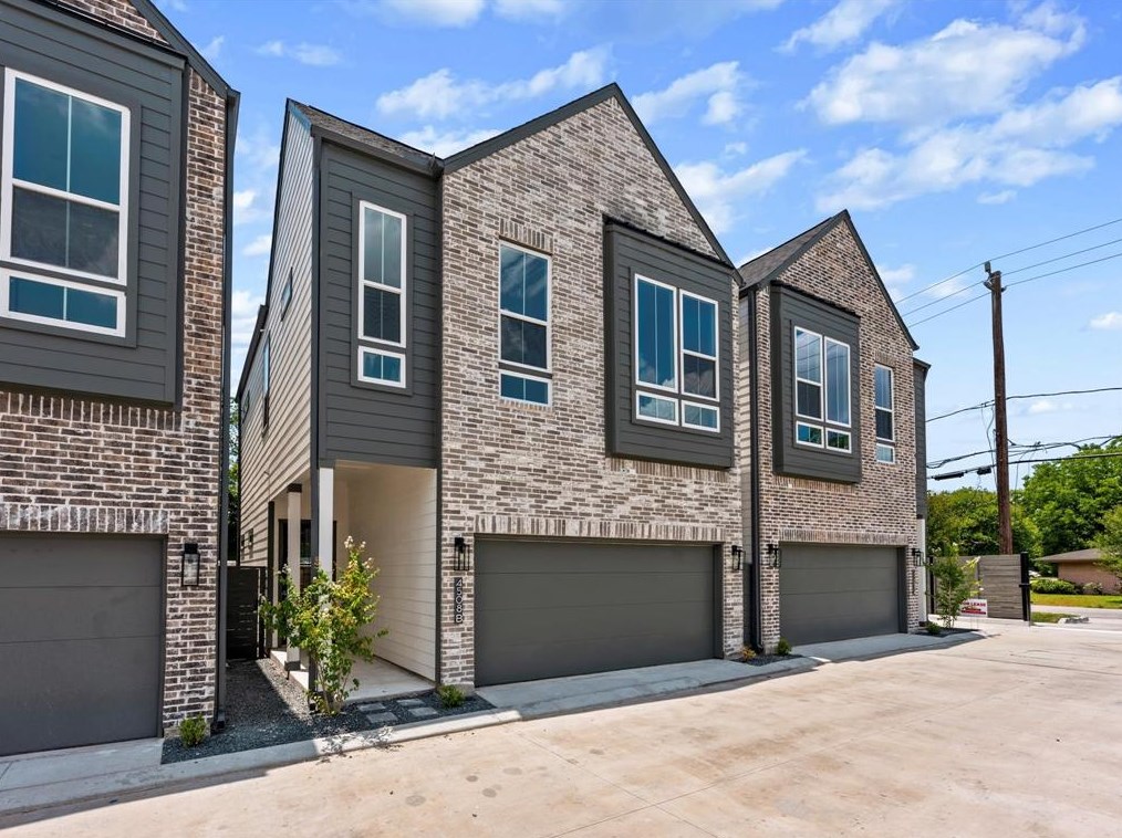 4508 Old Yale #b, Houston, TX 77018