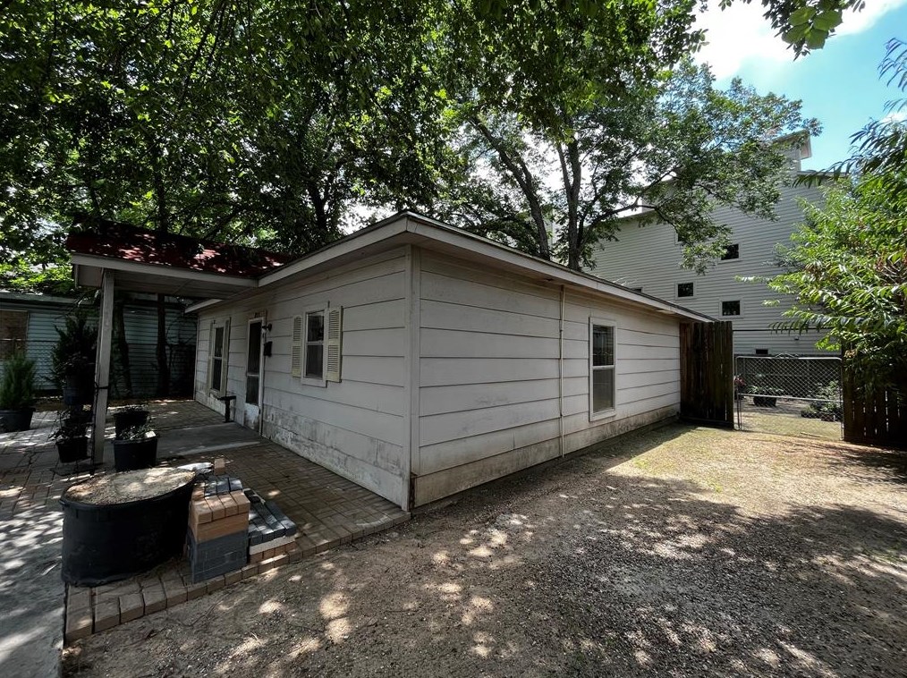 2908 Baer St, Houston TX  77020-5906 exterior