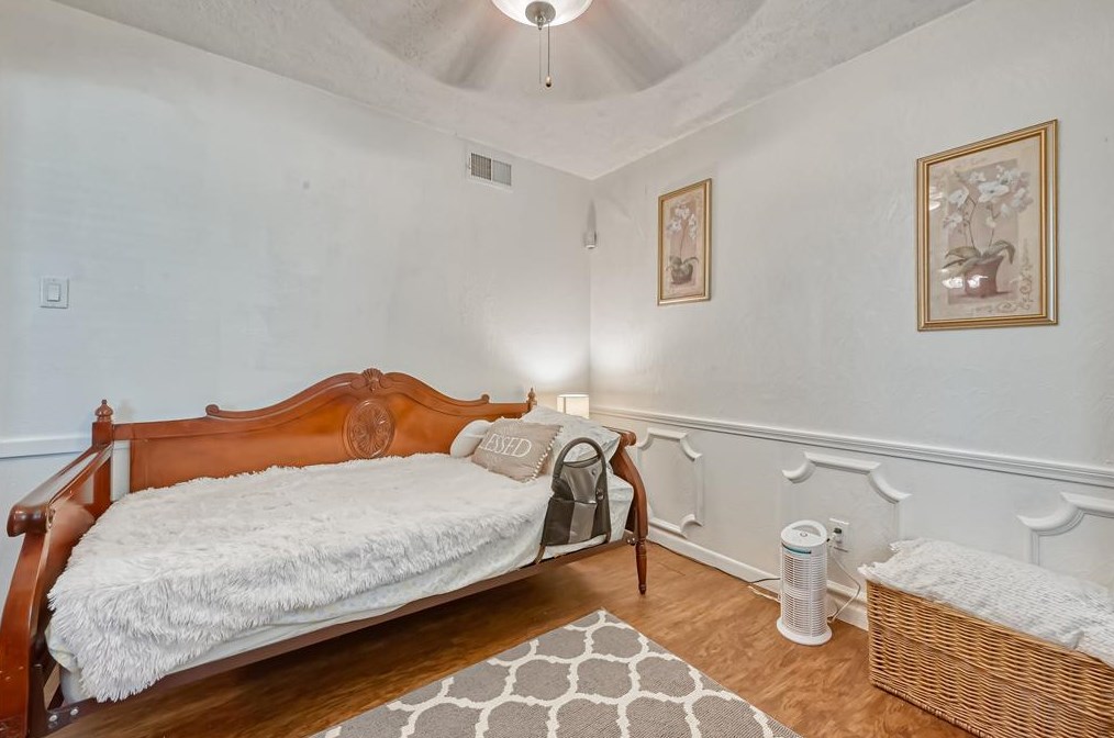 14339 Duncannon Dr, Houston TX  77015-2419 exterior