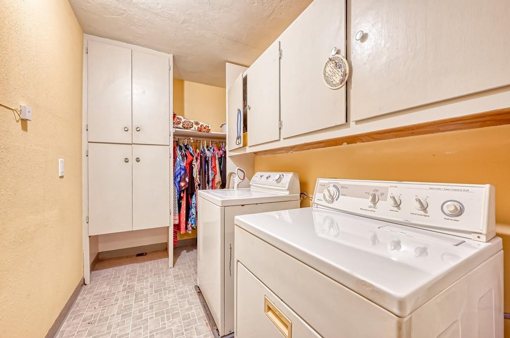 14339 Duncannon Dr, Houston TX  77015-2419 exterior