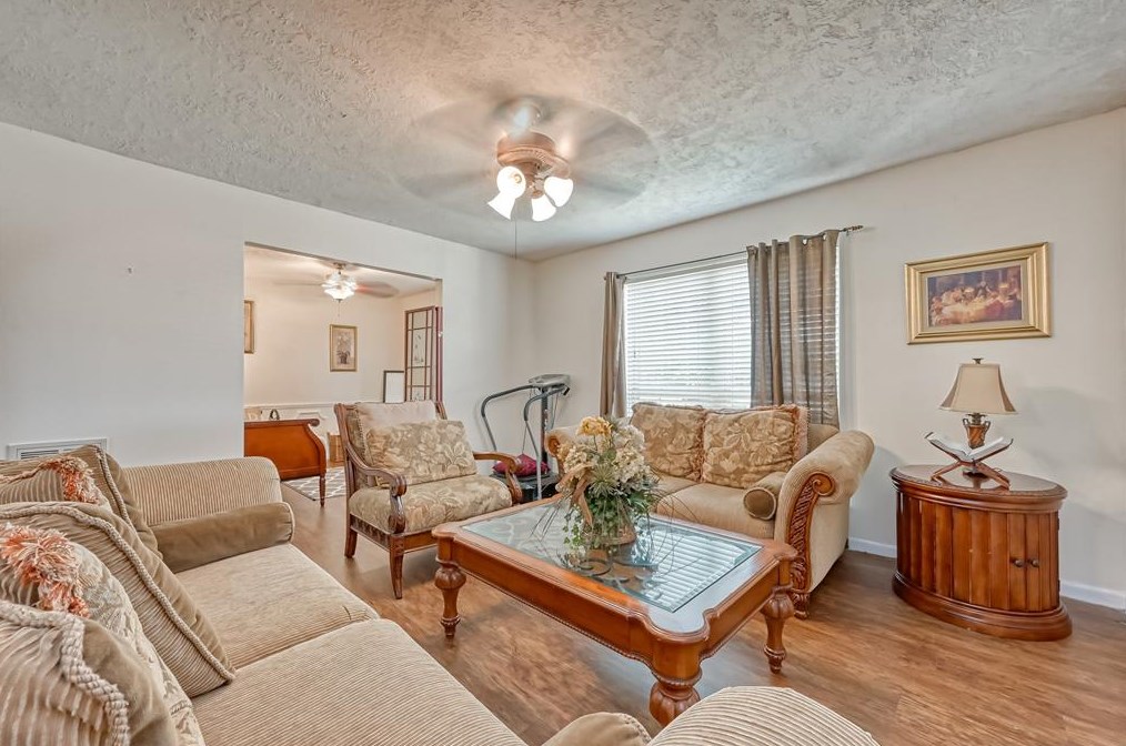 14339 Duncannon Dr, Houston TX  77015-2419 exterior