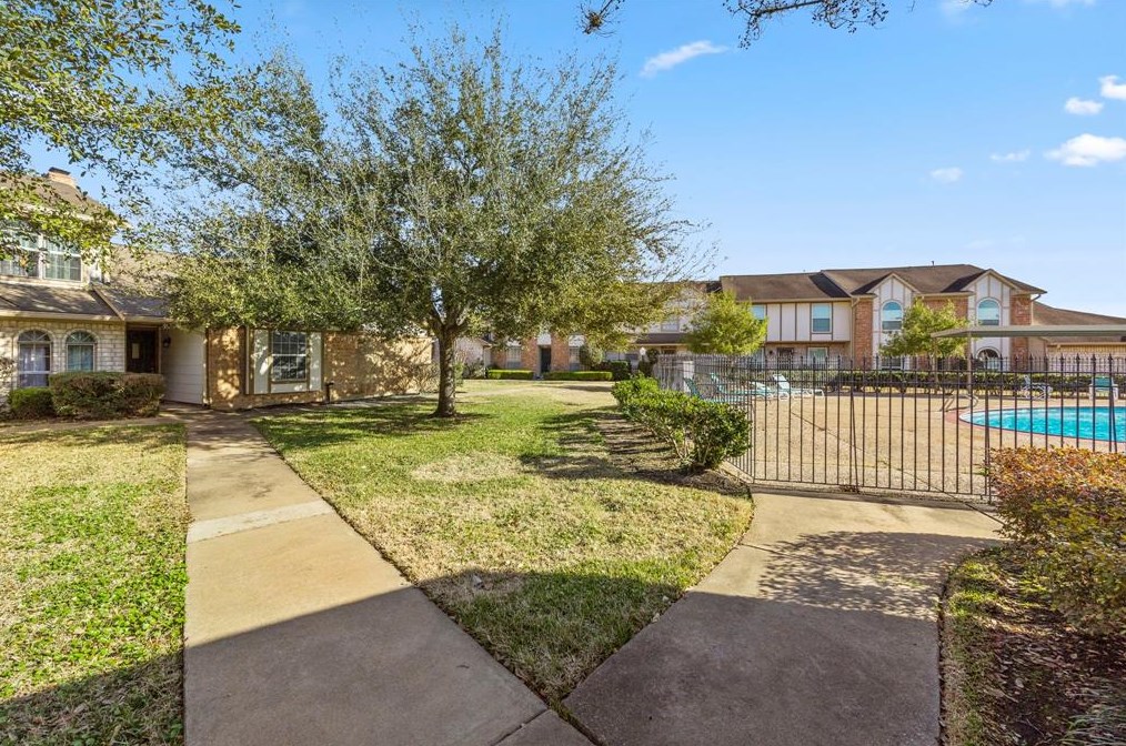 36 Wellington Ct, Missouri City, TX 77459