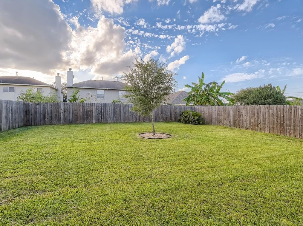 13906 Sorrel Grv Ct, Houston TX  77047-4531 exterior