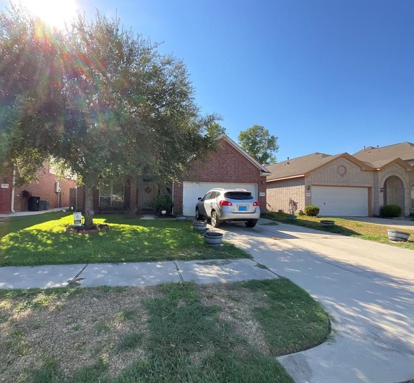 8515 W Highlands Crossing, Highlands, TX 77562