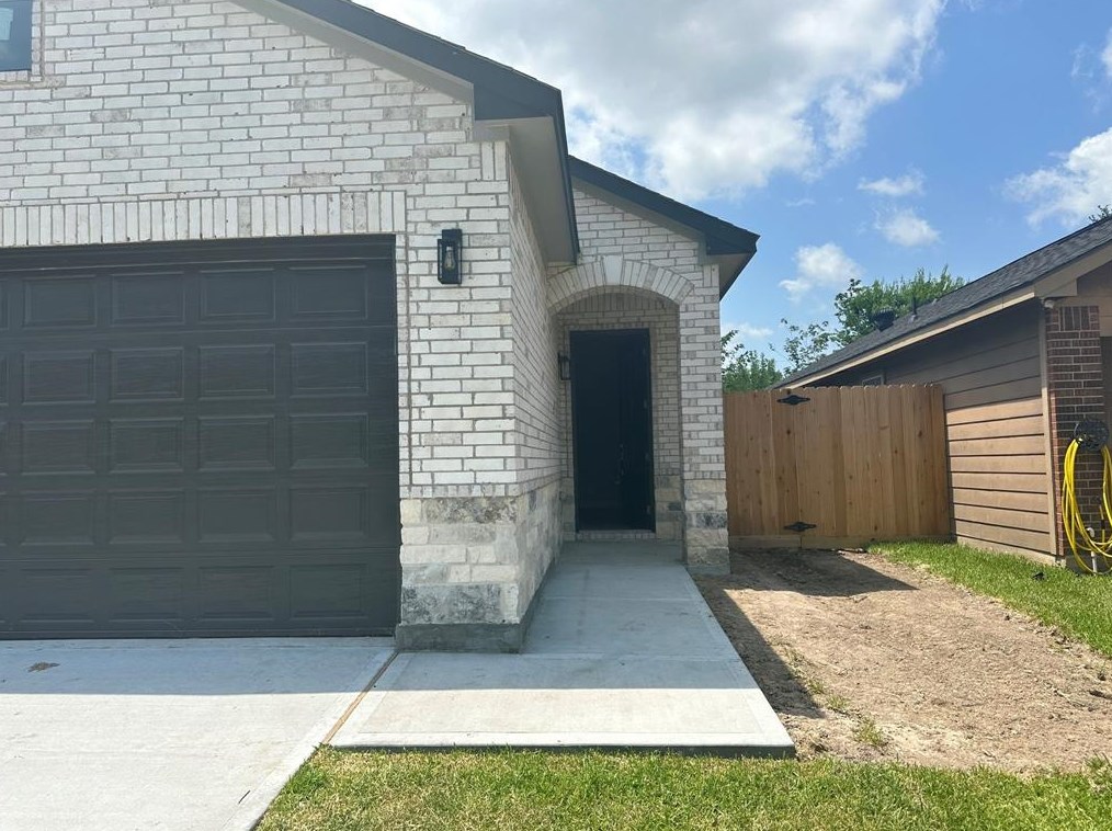 17807 Glenwolf Dr, Houston, TX 77084