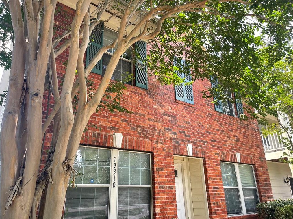 19310 Stars Hollow Dr, Houston, TX 77073