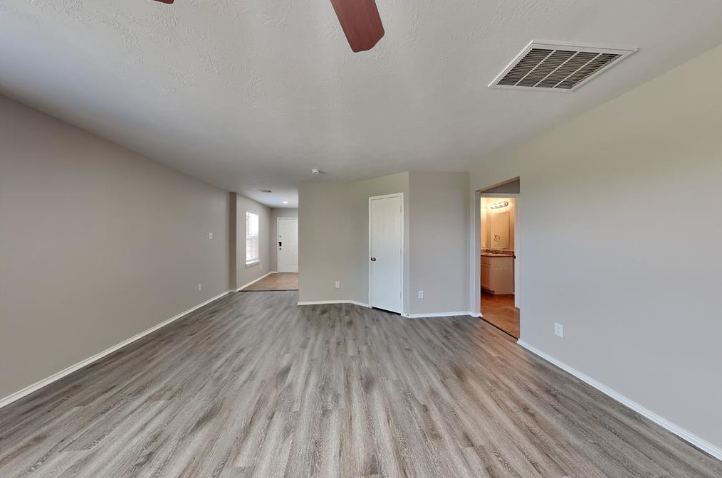1906 Blossom Breeze Ln, Richmond, TX 77469