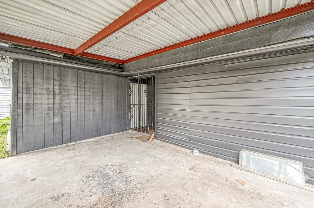 6718 Madrid St, Houston TX  77021-5102 exterior