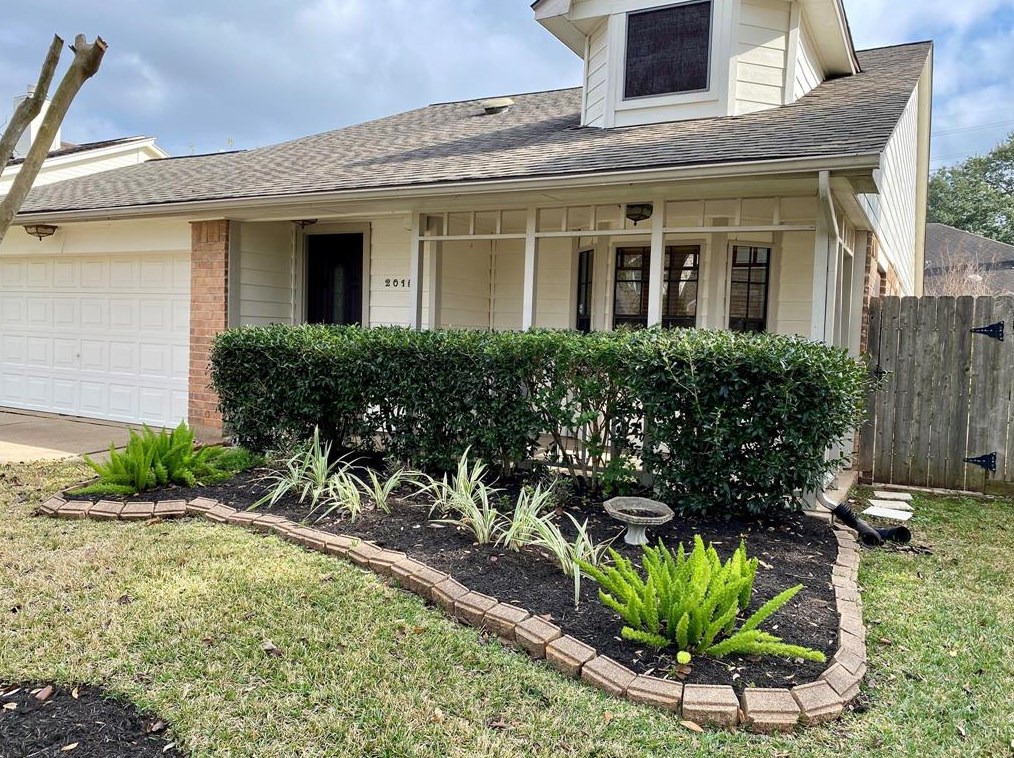 2015 Creek Valley Ln, Sugar Land, TX 77478