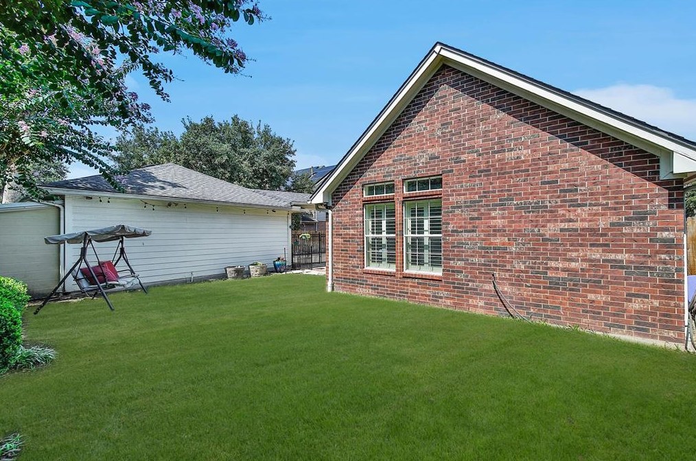 17111 Copper Shr Dr, Houston TX  77095-4331 exterior