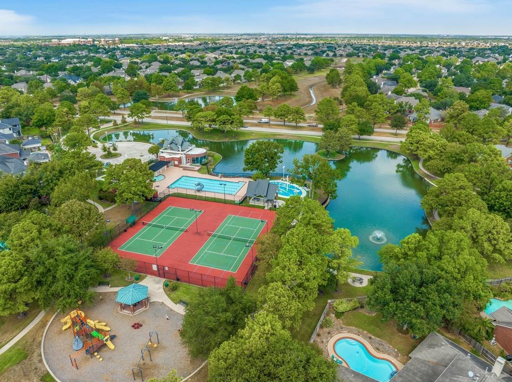 17111 Copper Shr Dr, Houston TX  77095-4331 exterior
