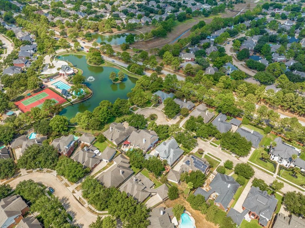 17111 Copper Shr Dr, Houston TX  77095-4331 exterior