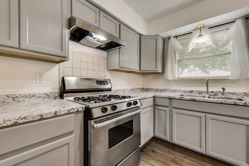 16338 Alametos Dr, Houston, TX 77083