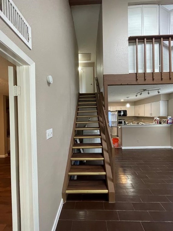 6327 Cattails Ln, Houston, TX 77035