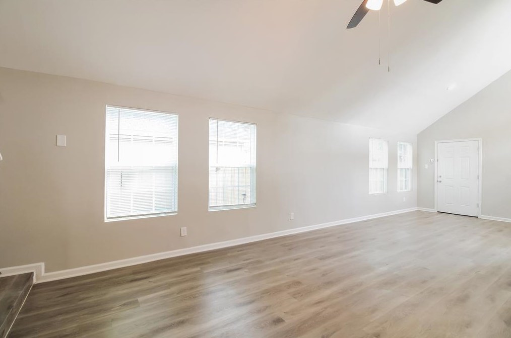 16342 Petaluma Dr, Houston, TX 77053