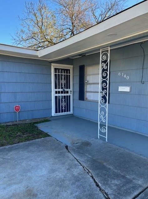 6140 Doulton Dr, Houston, TX 77033