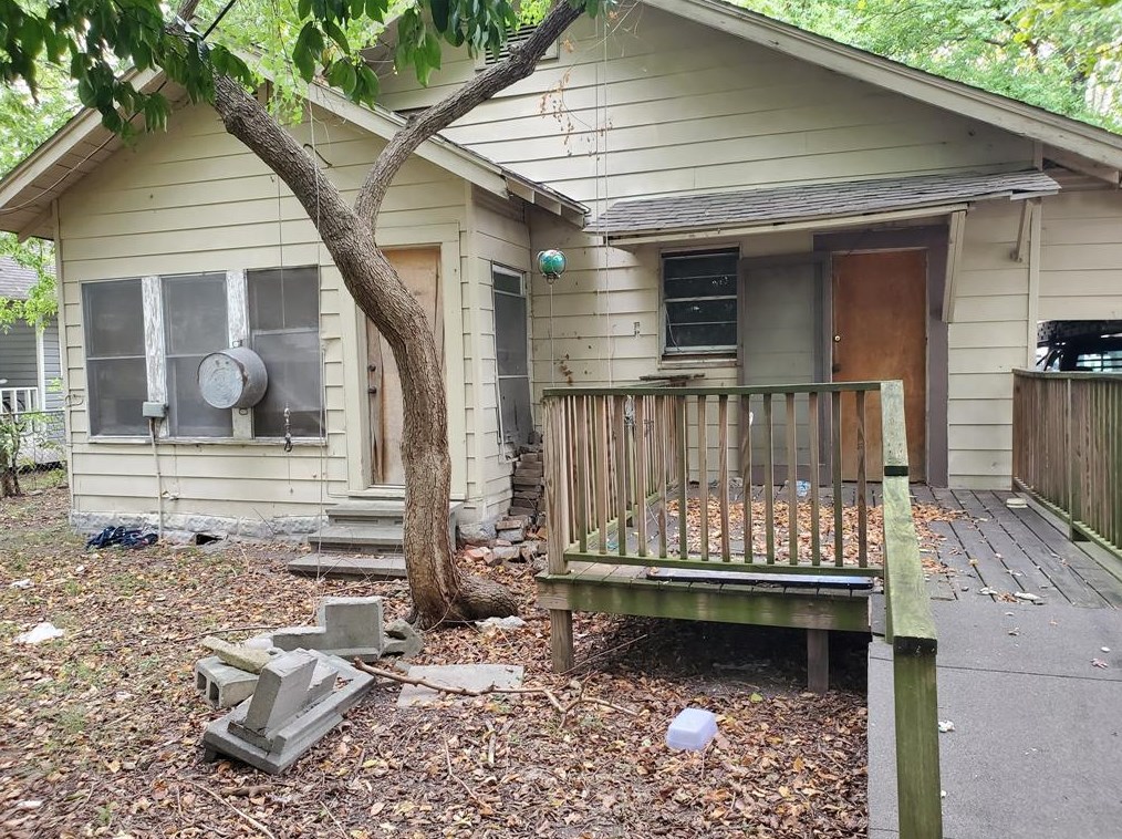 1712 Mckee St, Houston, TX 77009-8748