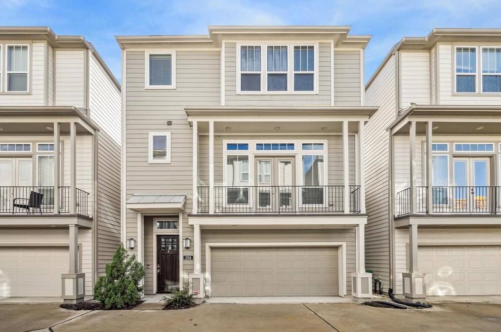 256 28th St, Houston TX  77008-2106 exterior