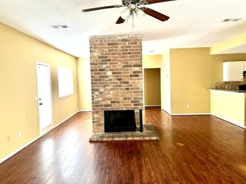 18230 Brooknoll Dr, Houston, TX 77084