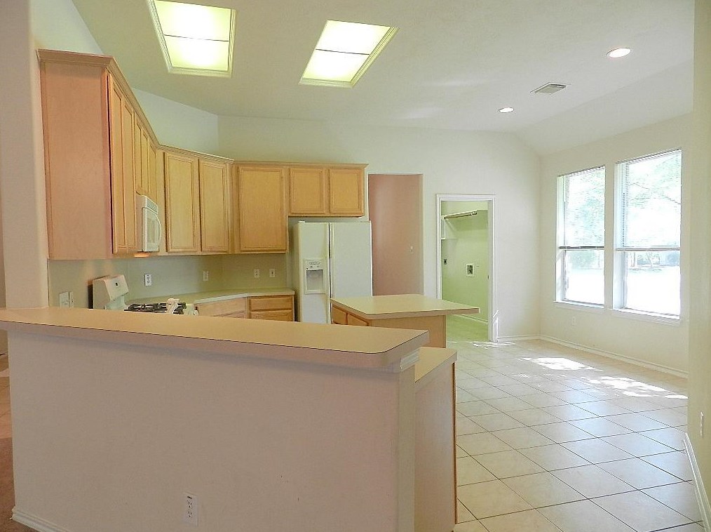 18 Russet Grove Circle, Conroe, TX 77384
