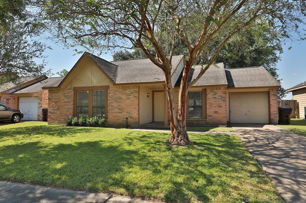 17503 Wagganner Dr, Hockley, TX 77447