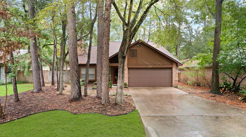 27 Lance Leaf Rd, Spring, TX 77381-3420