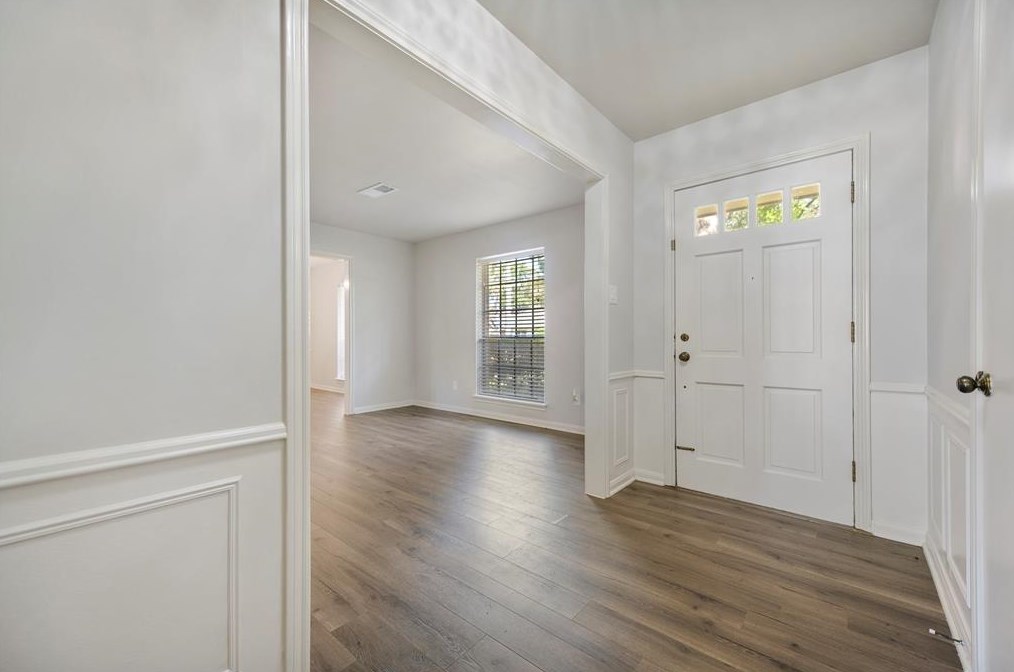 11223 Oak Spring Dr, Houston, TX 77043