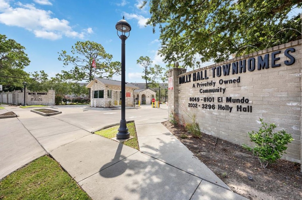 2844 Holly Hall, Houston TX  77054-4146 exterior