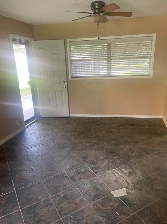 7811 Trentway St, Houston TX  77040-6117 exterior
