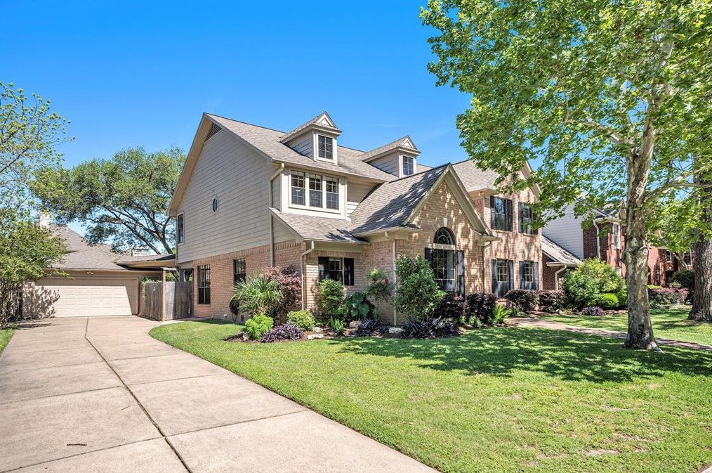 4015 Valley Green Ct, Houston, TX 77059-5557