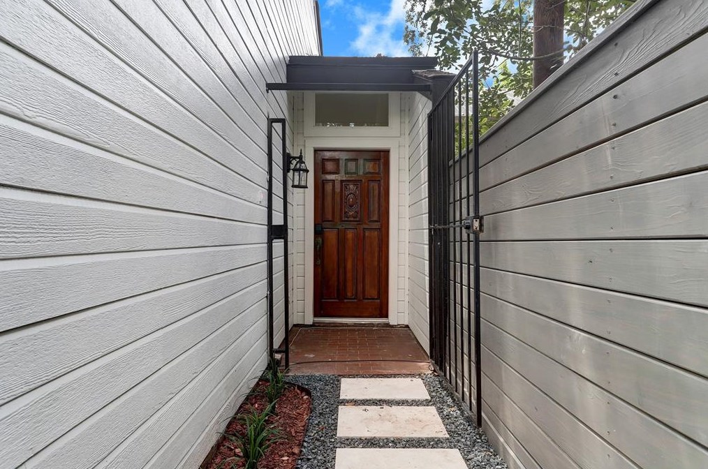 241 Malone St, Houston, TX 77007