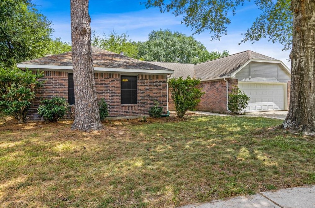 4818 Bridgeville Ln, Spring TX  77388-2816 exterior