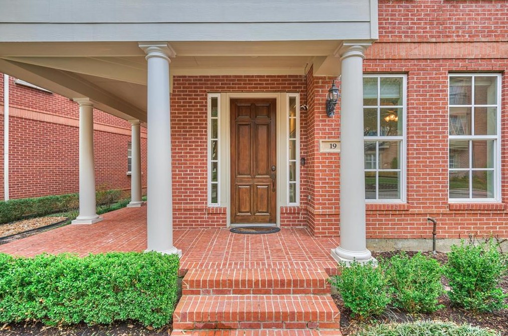19 History Row, Spring TX  77380-2820 exterior