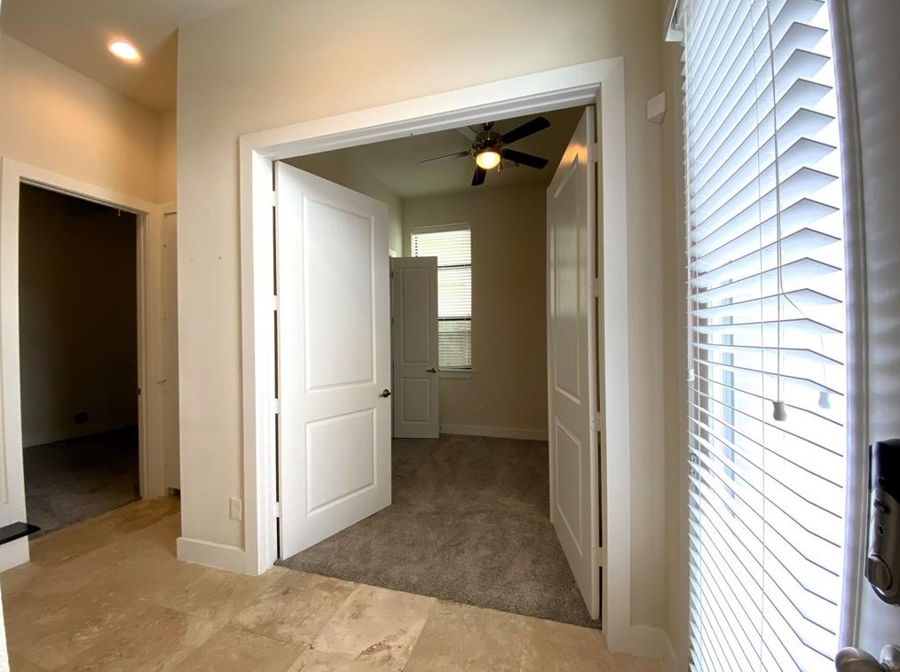 74 N Hutcheson St, Houston, TX 77003