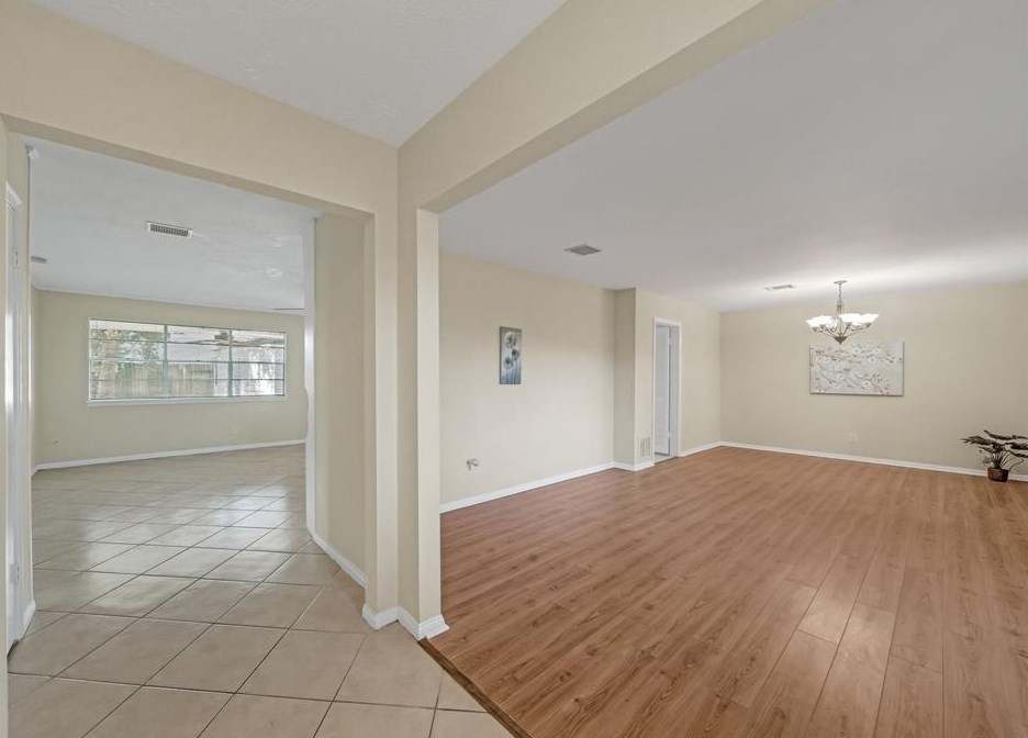 9039 Sandstone St, Houston TX  77036-6103 exterior