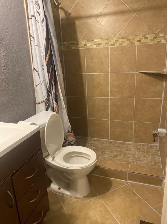 4221 Roberts Ln, Bacliff, TX 77518