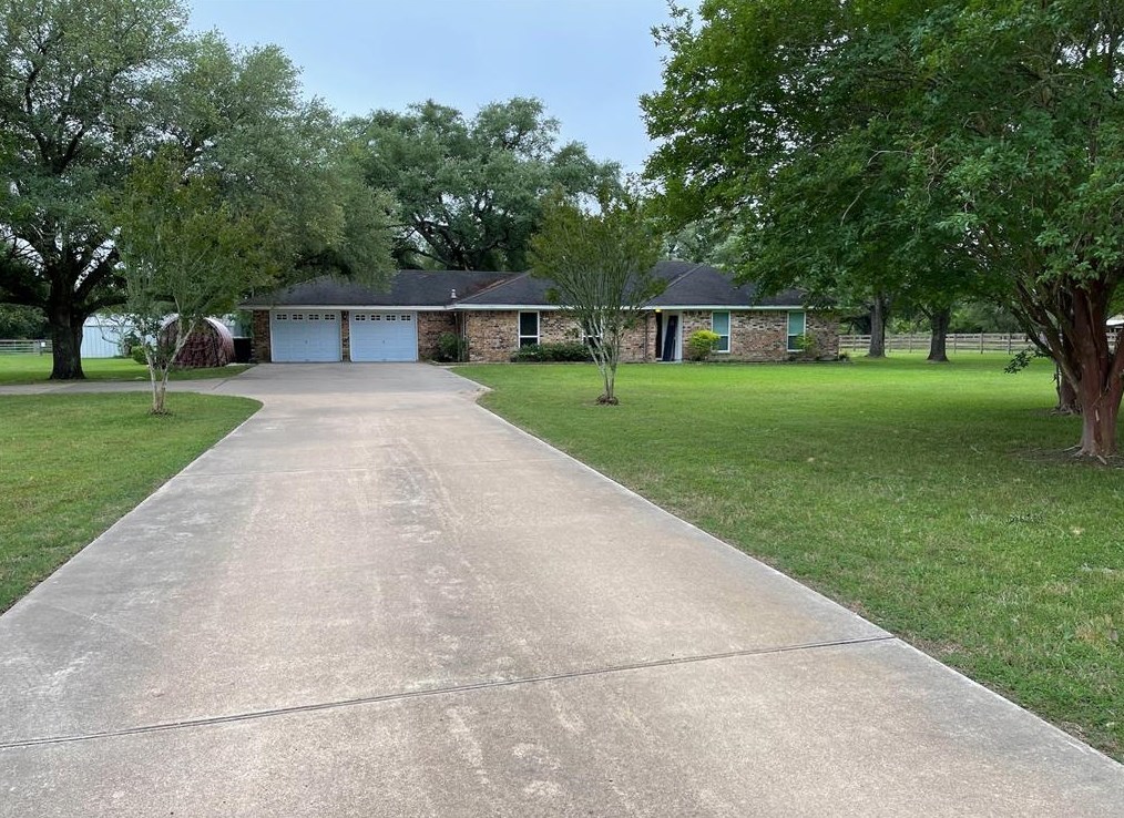 28311 Piney Corners Ln, Waller, TX 77484