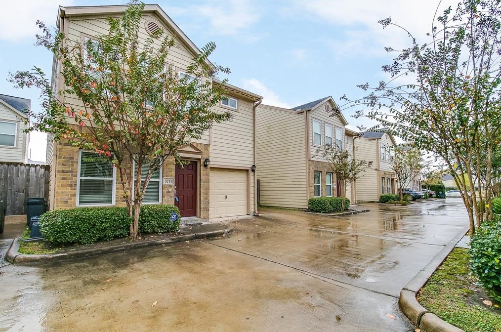 3216 Baer St, Houston, TX 77020