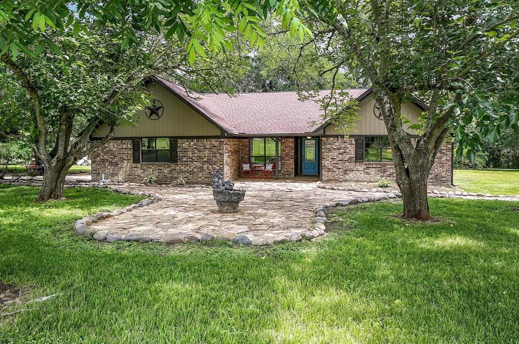 3225 Park Ln, Chappell Hill, TX 77426-6117