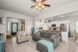 233 Twin Lakes Blvd, West Columbia, TX 77486 - Photo 8