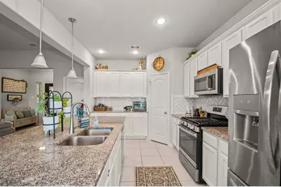 233 Twin Lakes Boulevard, West Columbia, TX 77486 - Photo 16