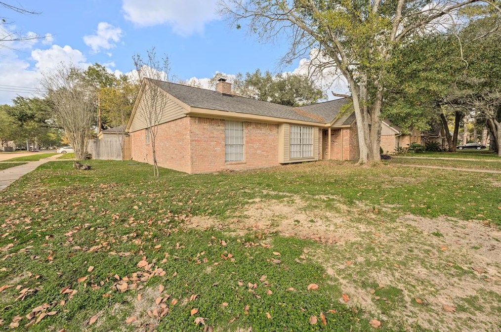 4722 Elmbrook Dr, Spring TX  77388-4932 exterior