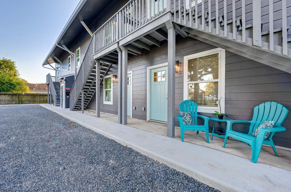 72 Burress St #2, Houston, TX 77022