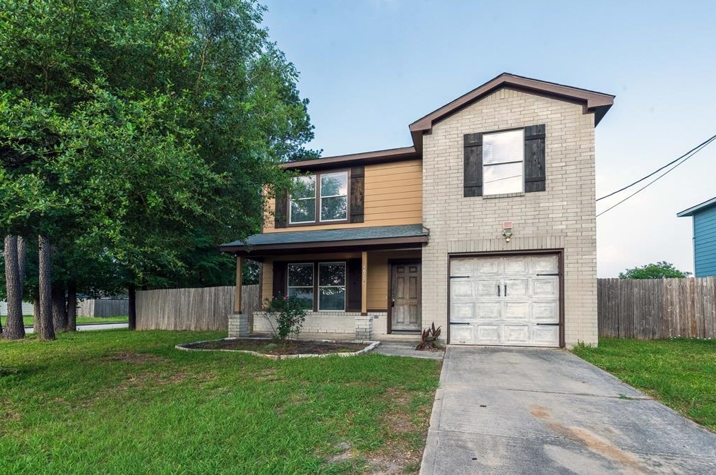 16791 N Thrasher Dr, Conroe, TX 77385