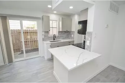 10501 South Drive #300, Houston, TX 77099 - Photo 10