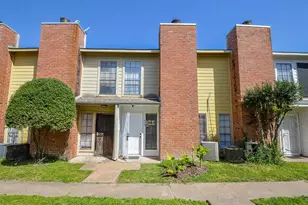 10501 South Dr, Houston, TX 77099 - Photo 2