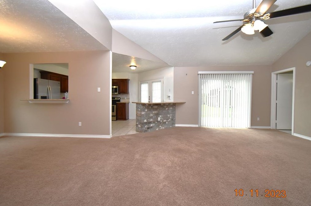 2904 Tarpon Dr, League City, TX 77573-9223