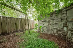 2107 Shadowbriar Dr, Houston, TX 77077 - Photo 46