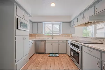 2107 Shadowbriar Drive, Houston, TX 77077 - Photo 18